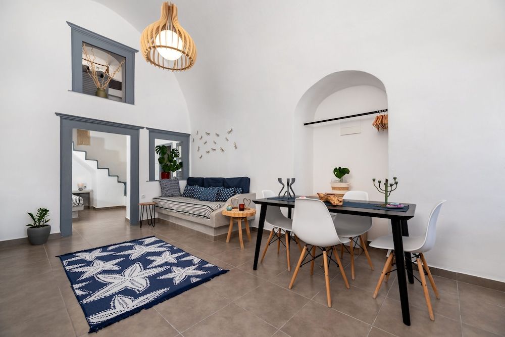 undefined 1812 Caves 'n Mansion 2