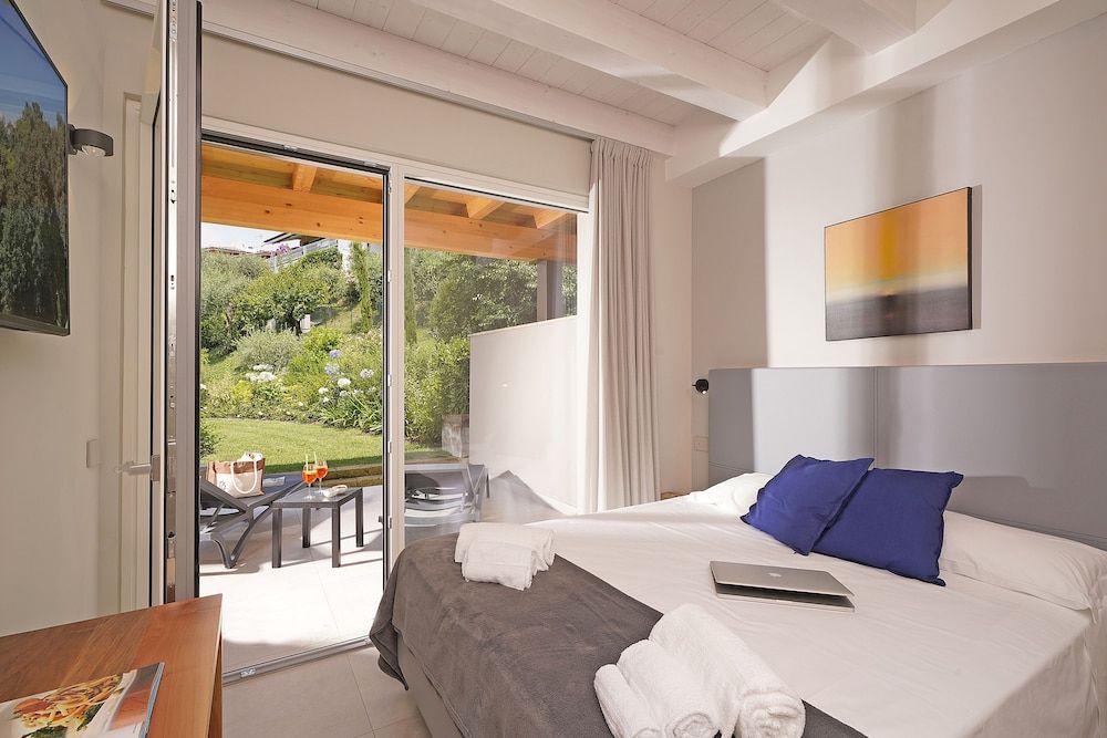 Lamasu RioVerde - Lago di Garda Deluxe Apartment, 2 Bedrooms, Partial Lake View, Garden Area 5
