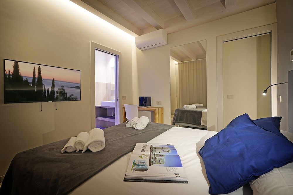 Lamasu RioVerde - Lago di Garda Deluxe Apartment, 2 Bedrooms, Partial Lake View, Garden Area 3