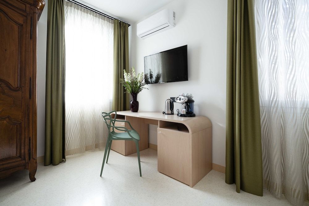 Antica Pusterla Relais De Charme Deluxe Studio Suite, Accessible (Junior) 8