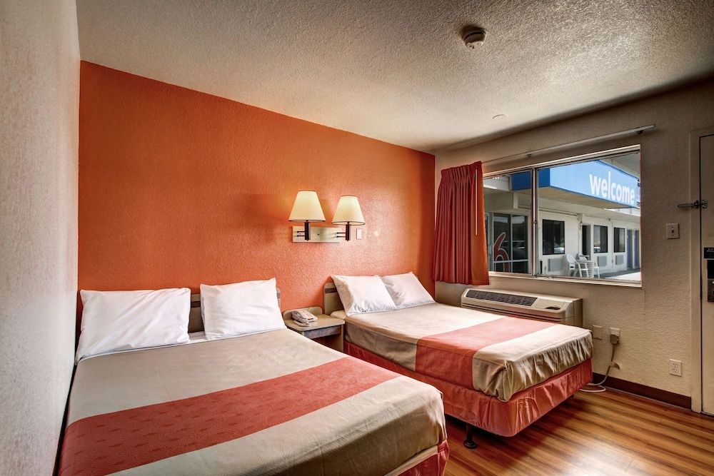 Deluxe Room, 2 Double Beds, Non Smoking, Refrigerator & Microwave