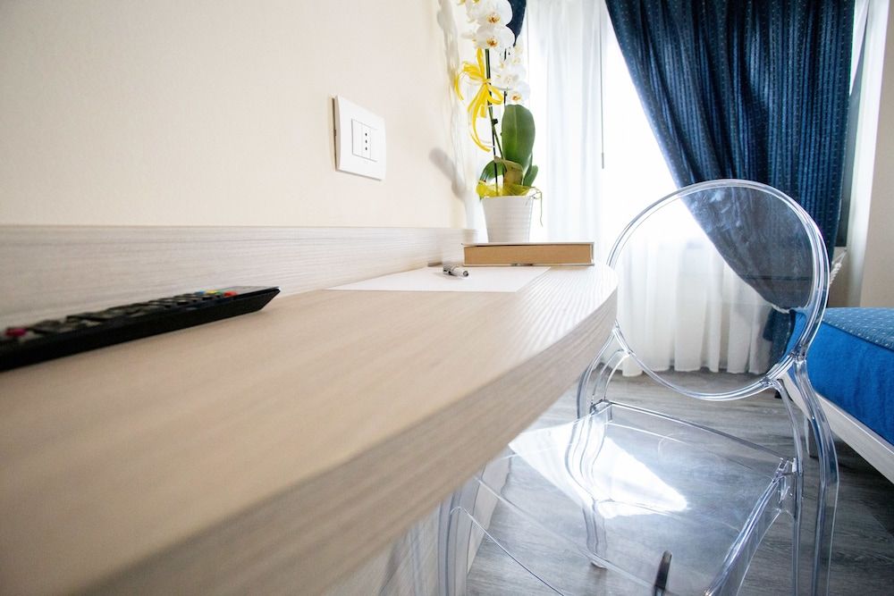 Home Hotel Double Room 9