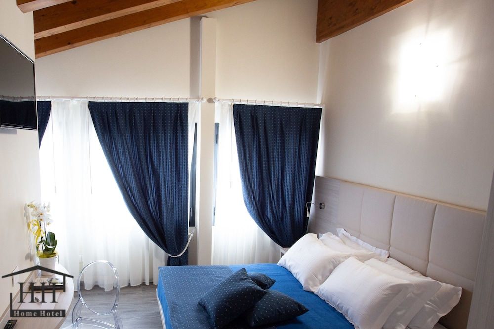 Home Hotel Double Room 3