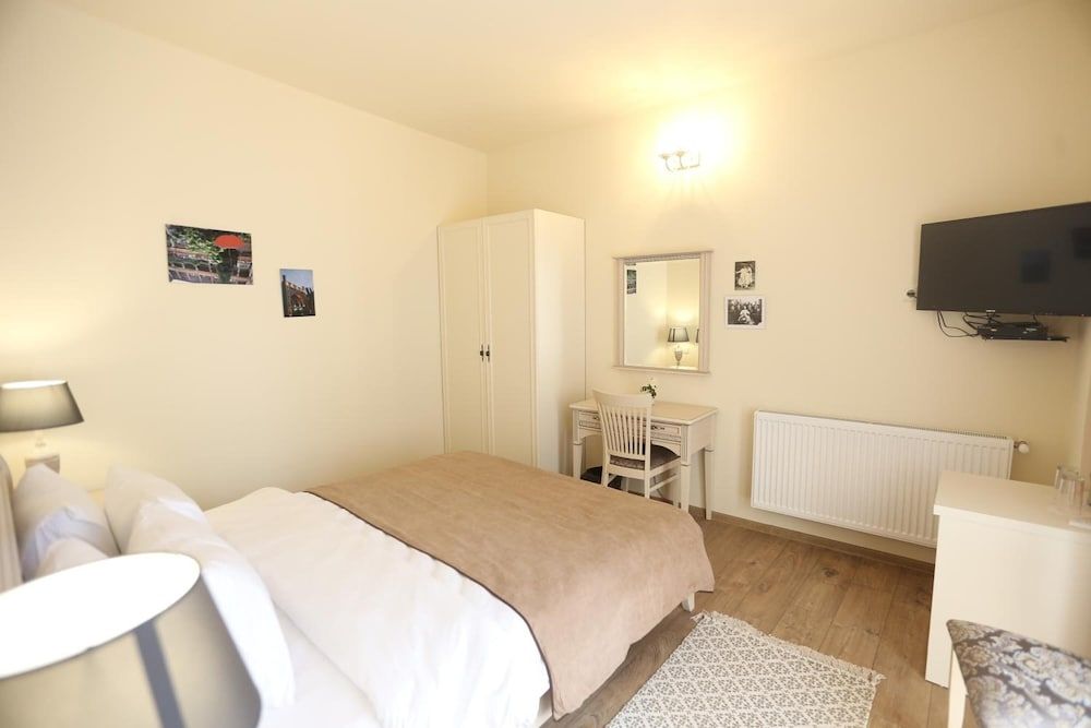 Hotel Le Caucase Standard Double Room 5