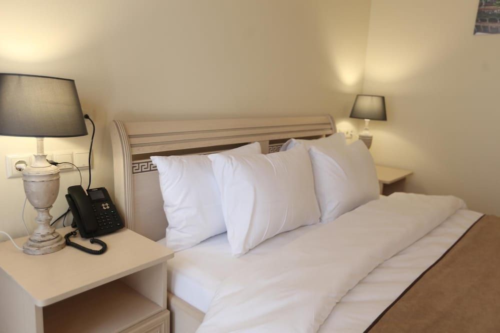 Hotel Le Caucase Standard Double Room 6
