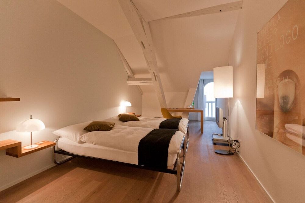 Hotel Baseltor Classic Twin Room 3