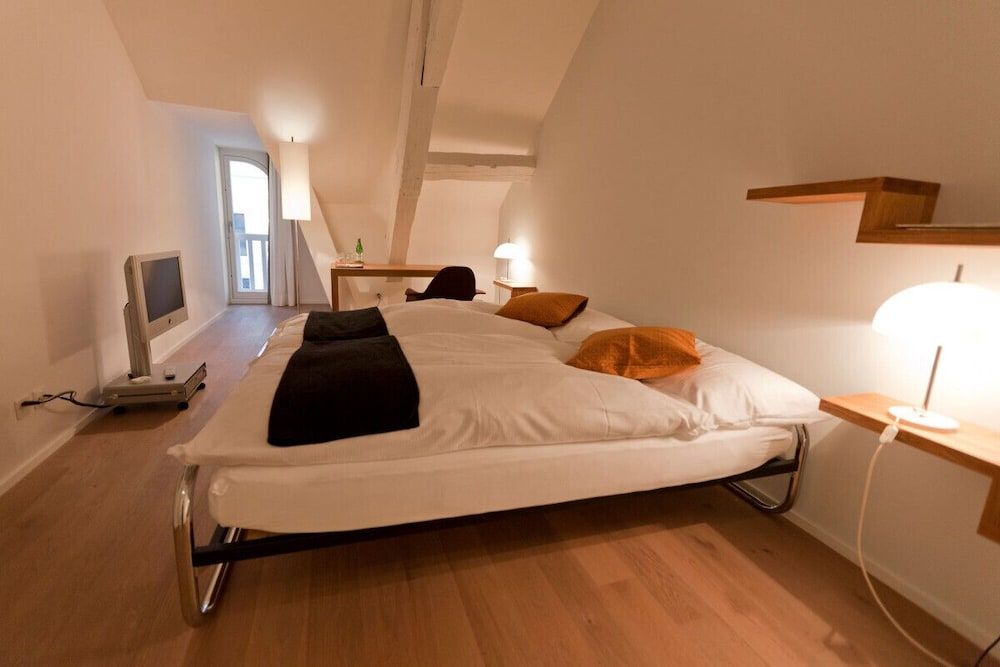 Hotel Baseltor Classic Twin Room 2