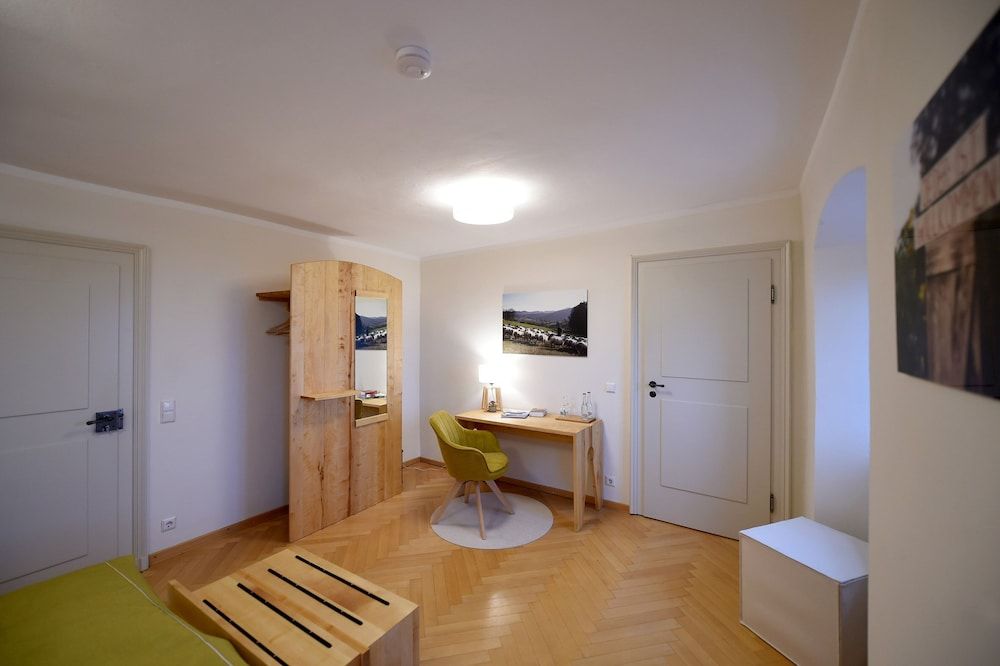 Tagungskloster Frauenberg Family Room 5