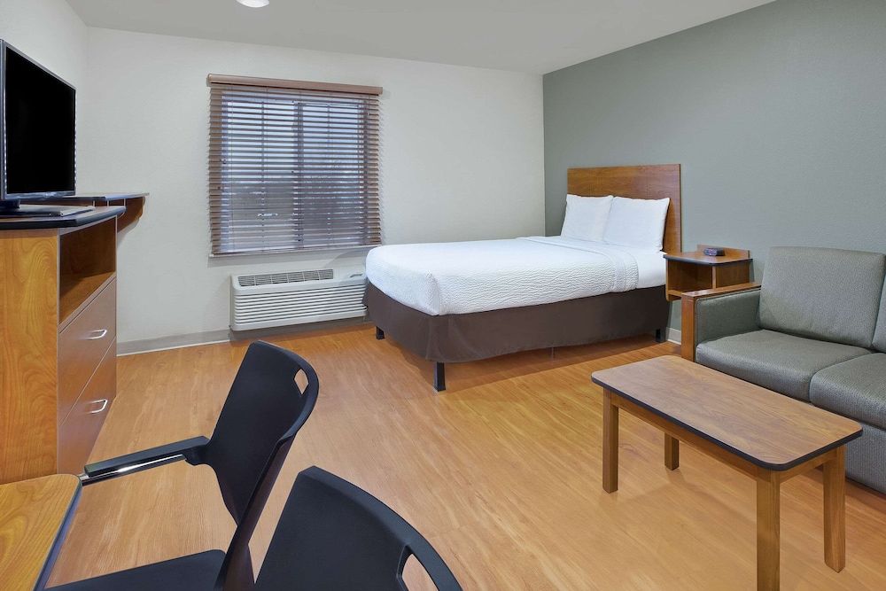 Room, 1 Queen Bed, Accessible, Smoking