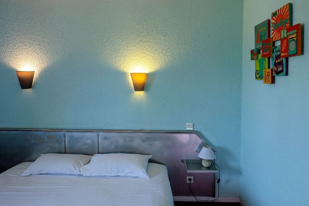 Logis Hôtel Noemys Brive - Restaurant Le Teinchurier Family quintuple room