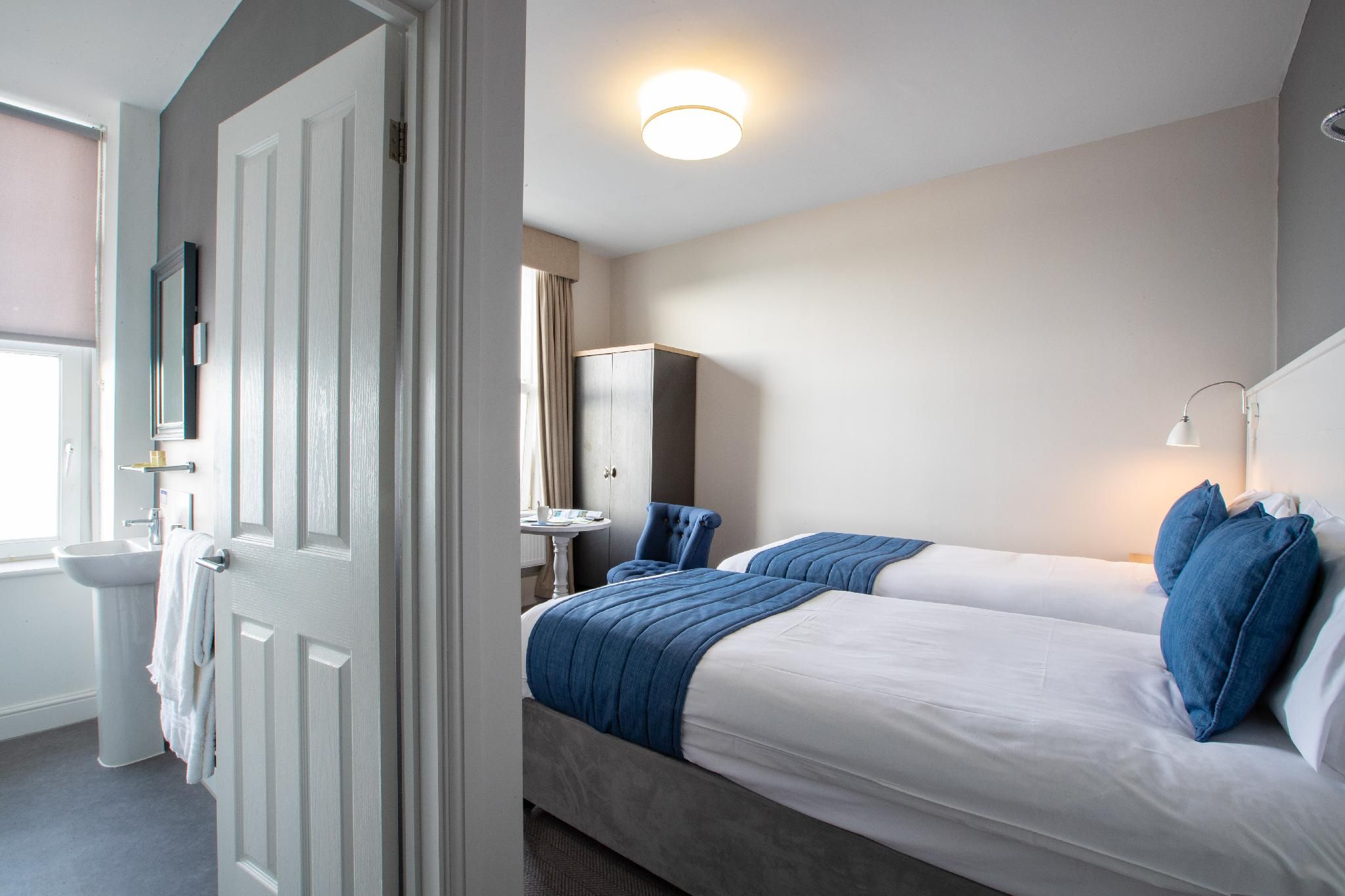 Standard Twin Sea View