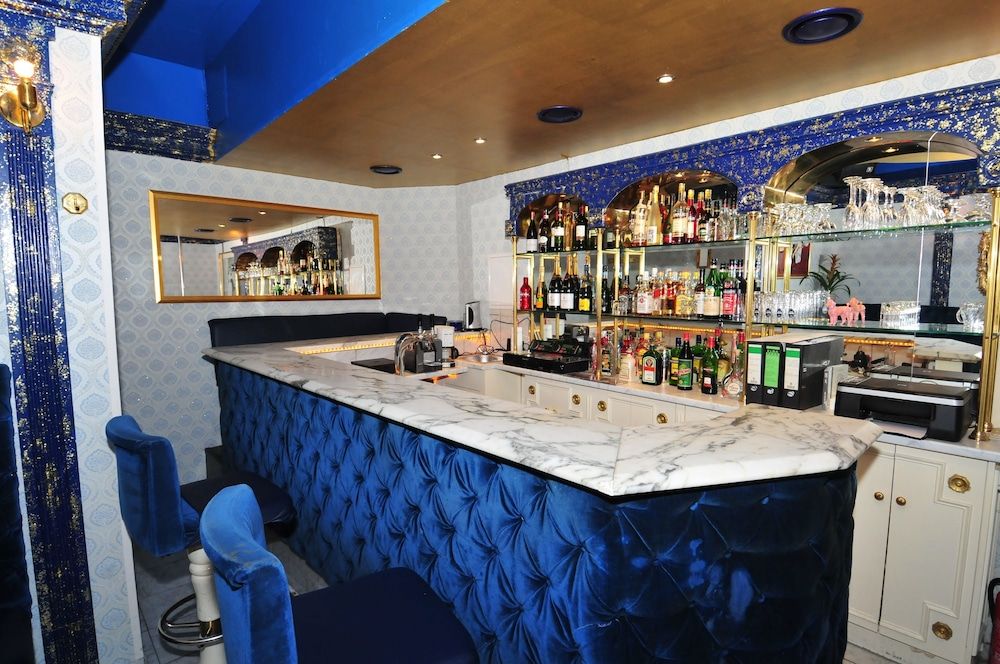 undefined Hotel Monte Christo 8