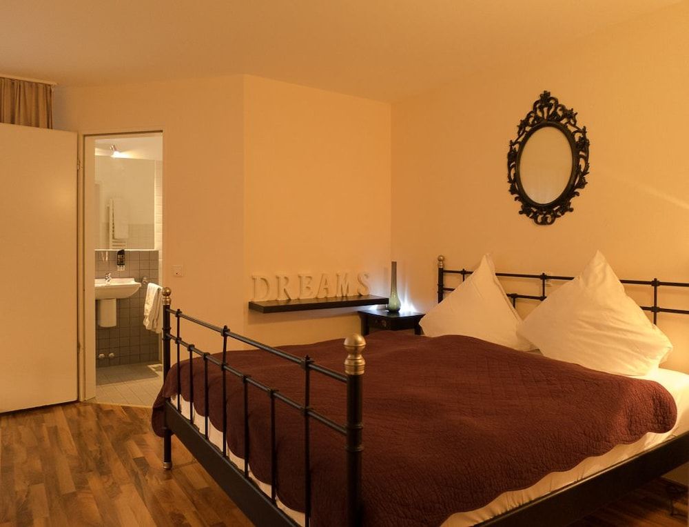undefined Hotel Monte Christo 2