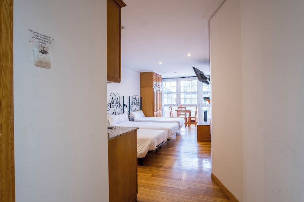 Apartamentos Alda Porta do Sol Studio, 3 Twin Beds 8