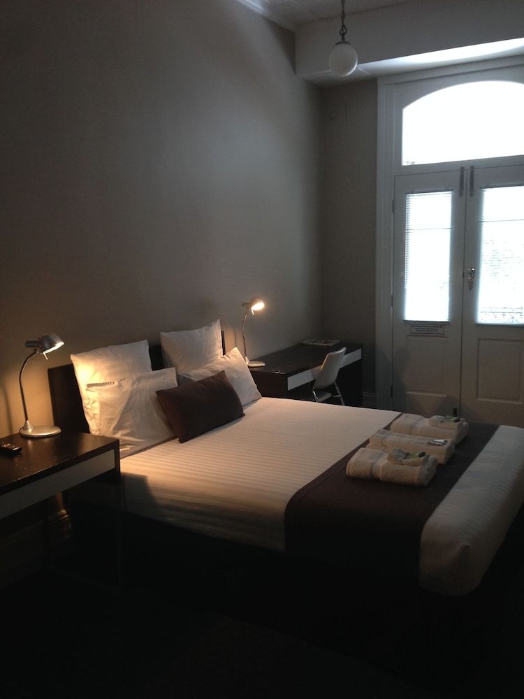 Queen Room 5