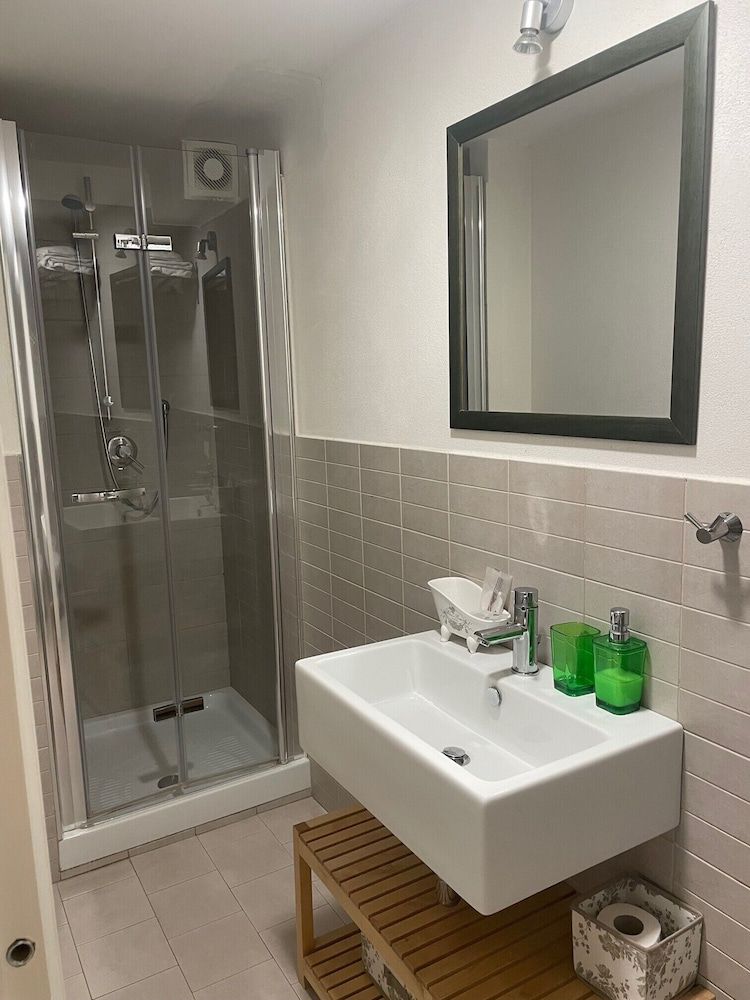 B&B Monaciello Double Room (Porta S. Gennaro) 10