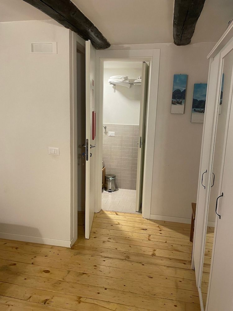 B&B Monaciello Double Room (Porta S. Gennaro) 11