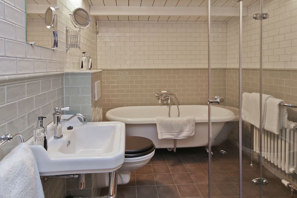 Hotel Suites Wilma J Comfort Suite (Classic Suite) 6