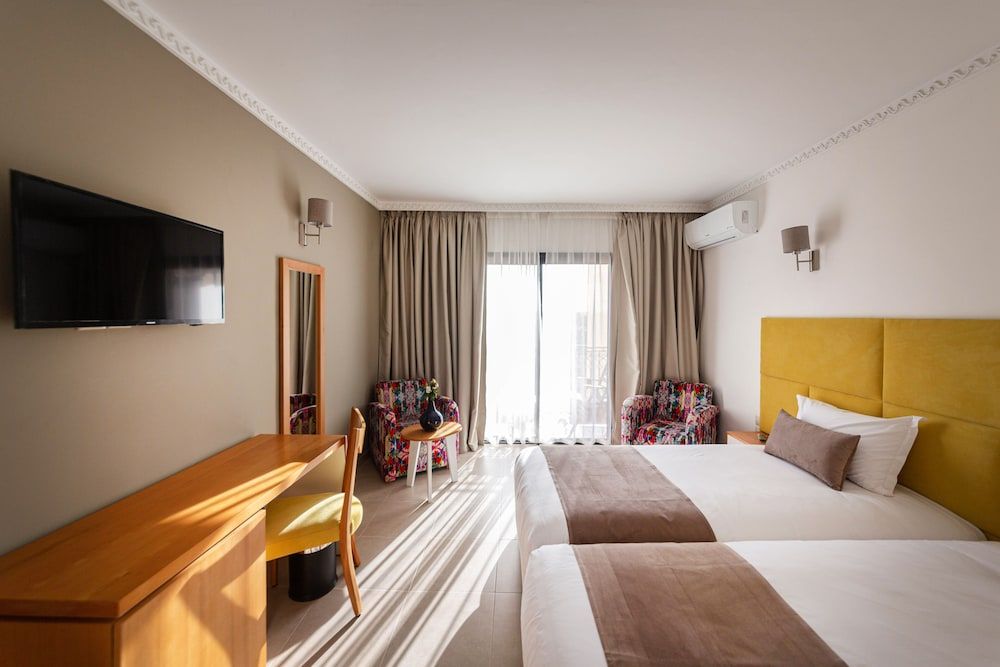 undefined Ibn Batouta 3