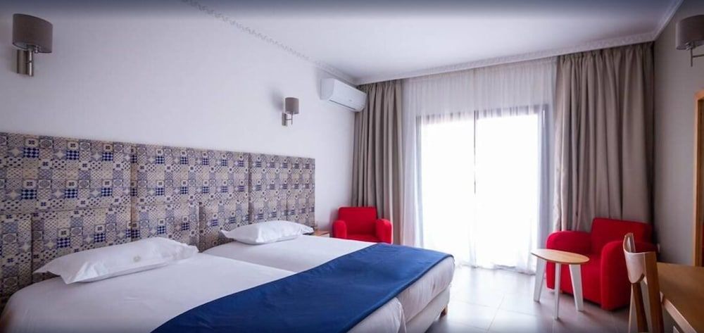 undefined Ibn Batouta 4