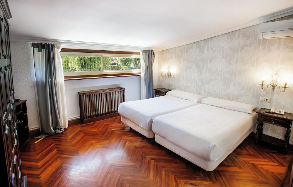 Hotel Conde Rodrigo II by eme hoteles Twin Room 2