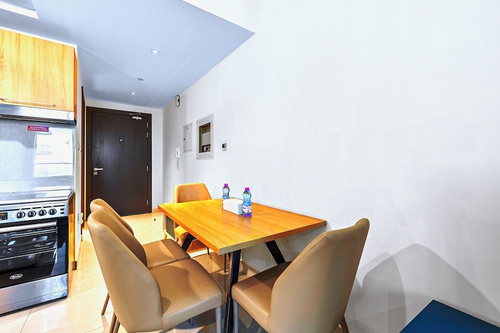 Unlock Metropolis Studio with Kitchen & Balcony 17