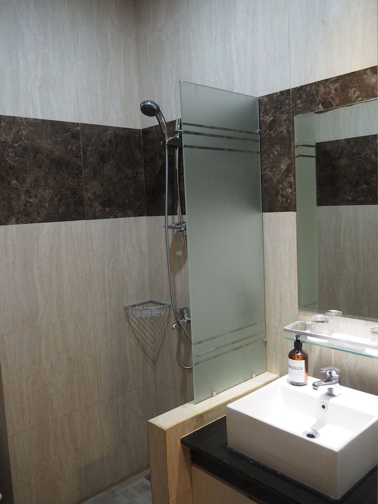 Luminor Hotel Banyuwangi Yos Sudarso by WH Executive Double Room 6