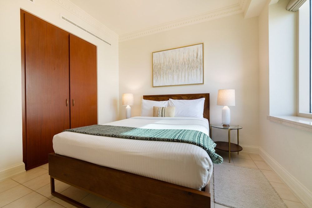 undefined Maison Privee - Stunning Waterfront Apt w/ Marina View nxt to Beach 6