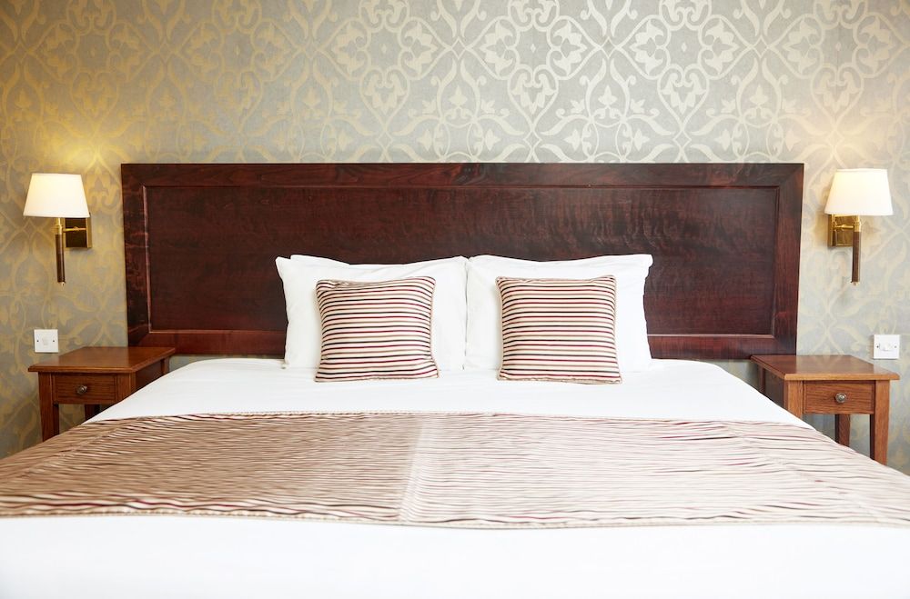 The Bell Hotel Thetford by Greene King Inns Standard Room (Feature)