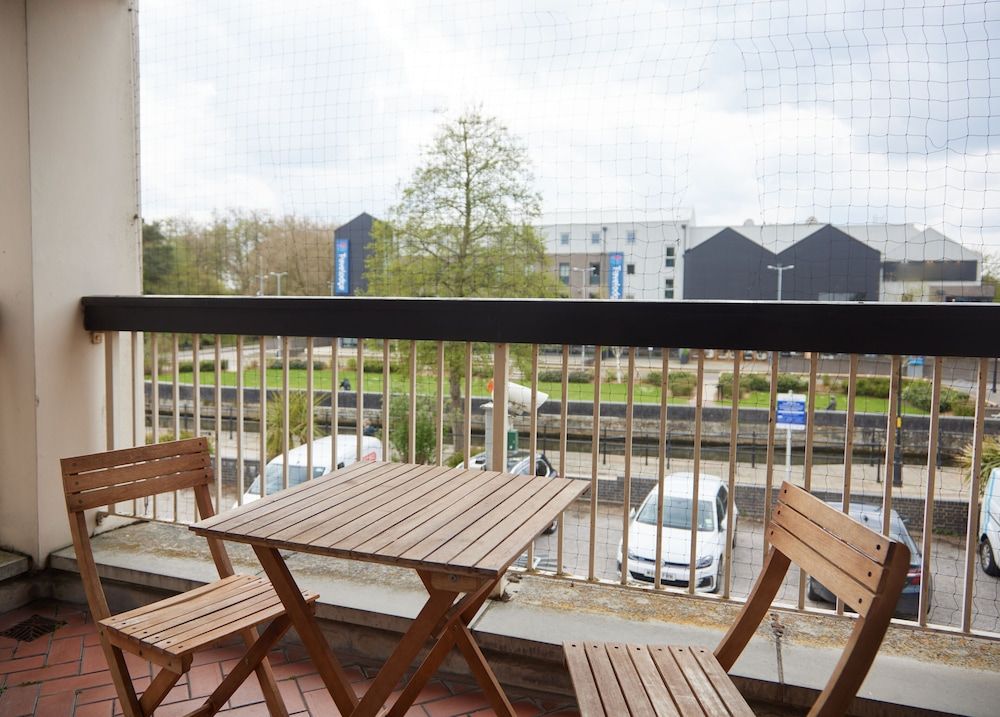 The Bell Hotel Thetford by Greene King Inns Standard Room (Feature) 3