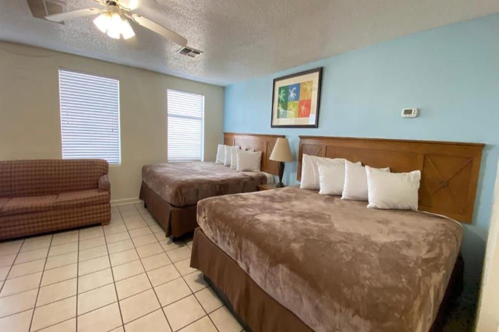 2 King Beds