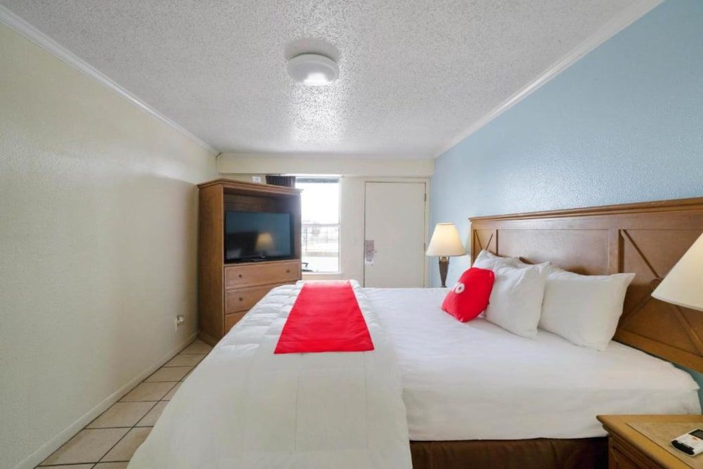 Premium Room, 1 King Bed, Kitchenette