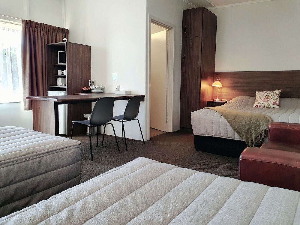 Motel River Bend Deluxe Family Room 4