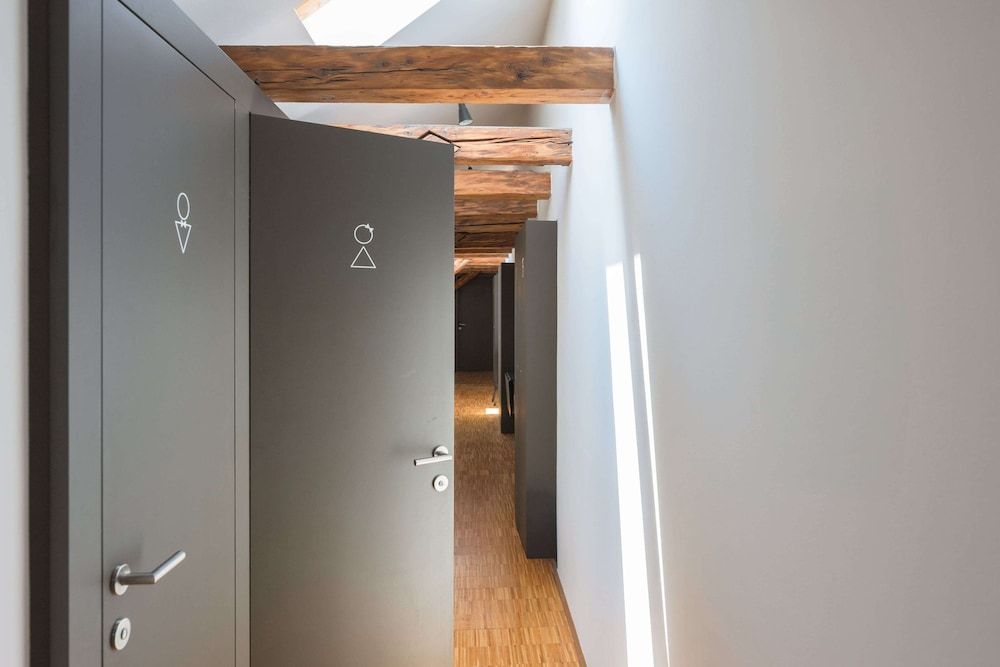 undefined Atik Rooms 8