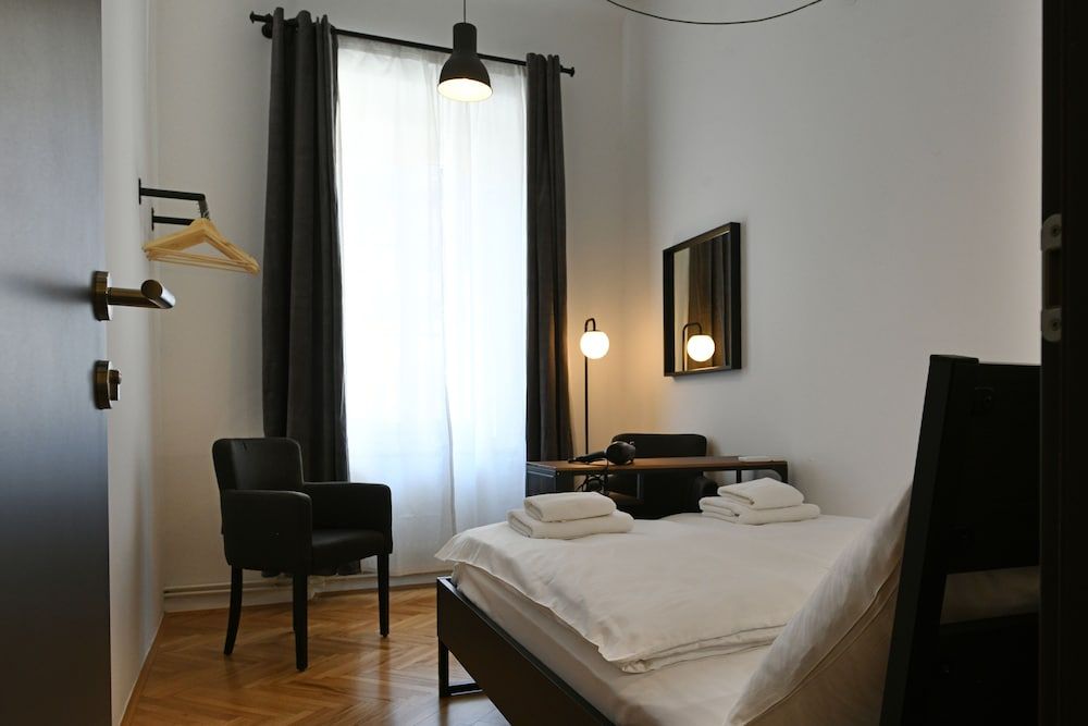 Atik Rooms Comfort Double Room, Shared Bathroom 5