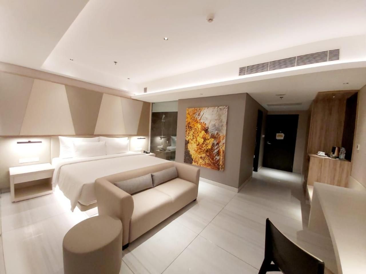 Premier Suite