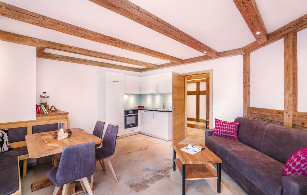 Royal-Apartment "Tourmaline" (add. cleaning fee 125 EUR to be paid on site)