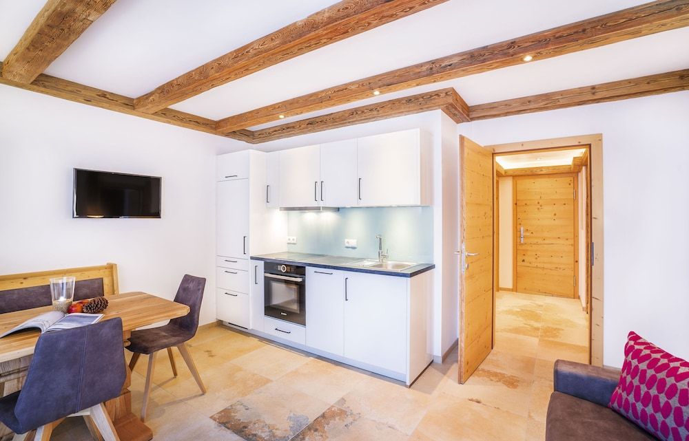 Classic Apartment "Mondstein" (add.cleaning fee 95 EUR to be paid on site)