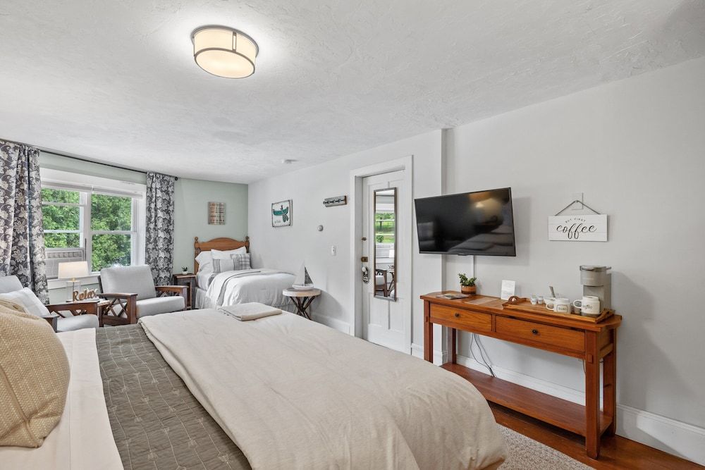 Inn On Golden Pond Perch Island 3