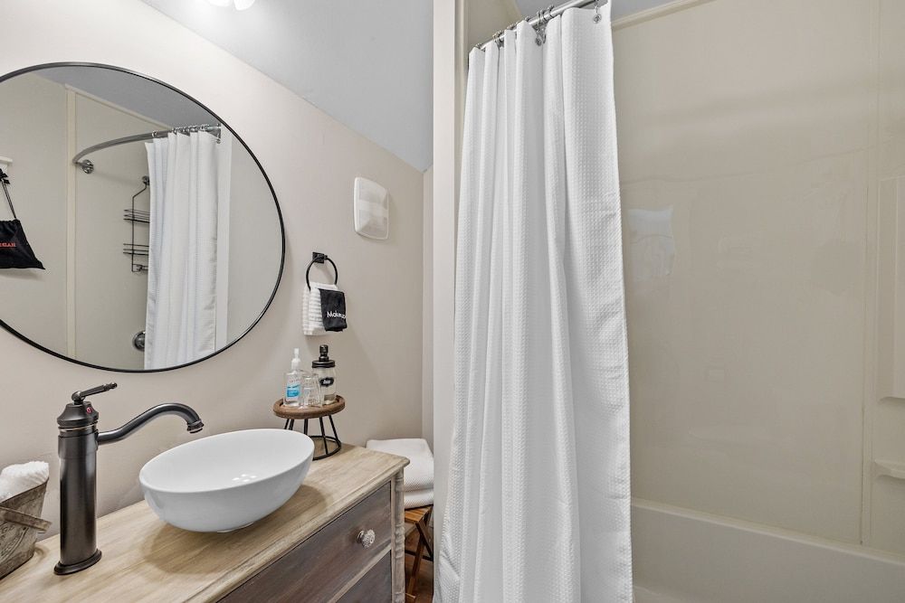 Inn On Golden Pond Loon Island 6