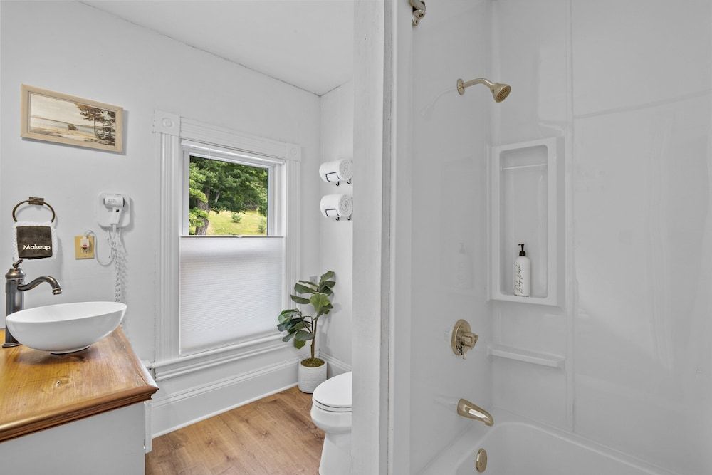 Inn On Golden Pond Sheep Island 7