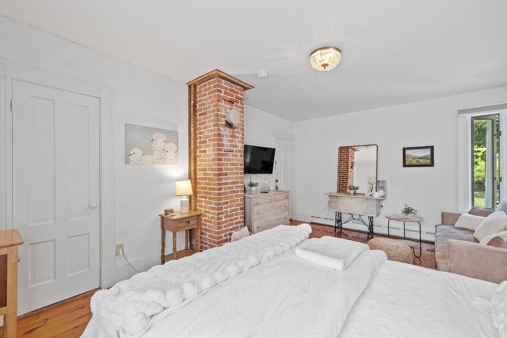 Inn On Golden Pond Sheep Island 3