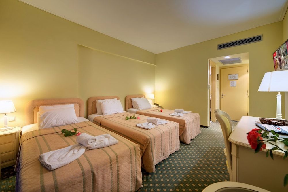 Angelika Pallas Hotel Triple Room 2