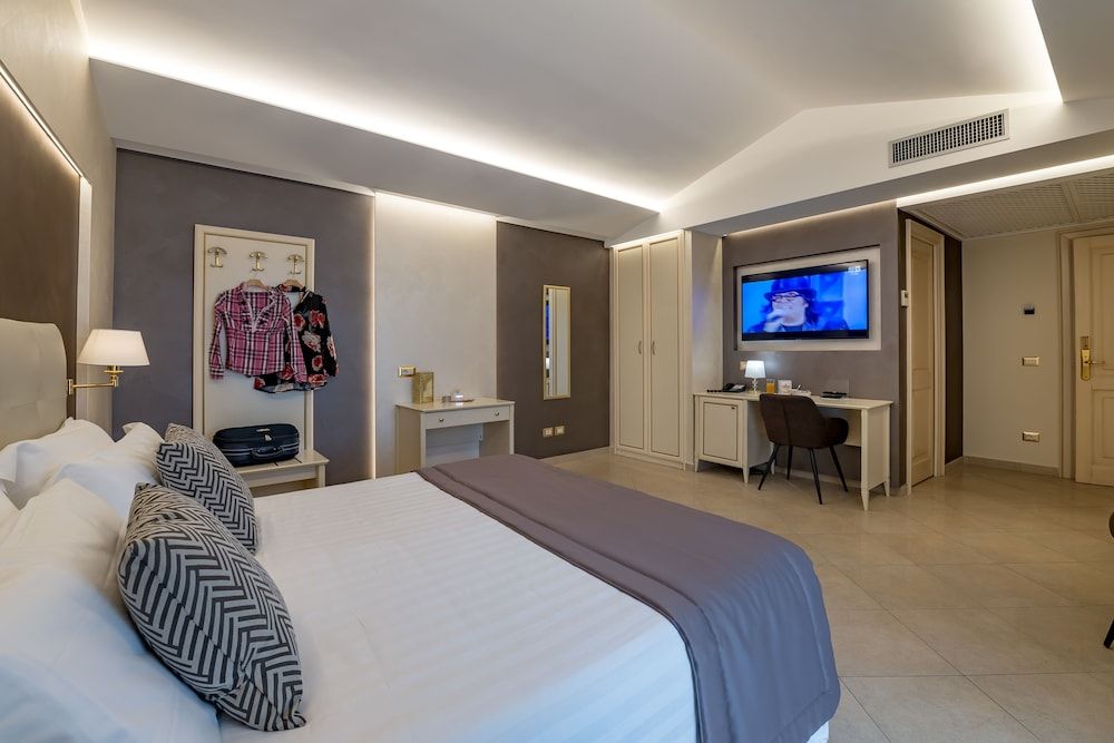 Vittorio Emanuele Boutique Hotel Junior Suite, Partial Sea View (303) 5