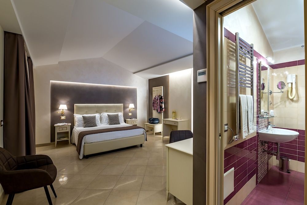 Vittorio Emanuele Boutique Hotel Junior Suite, Partial Sea View (303) 7