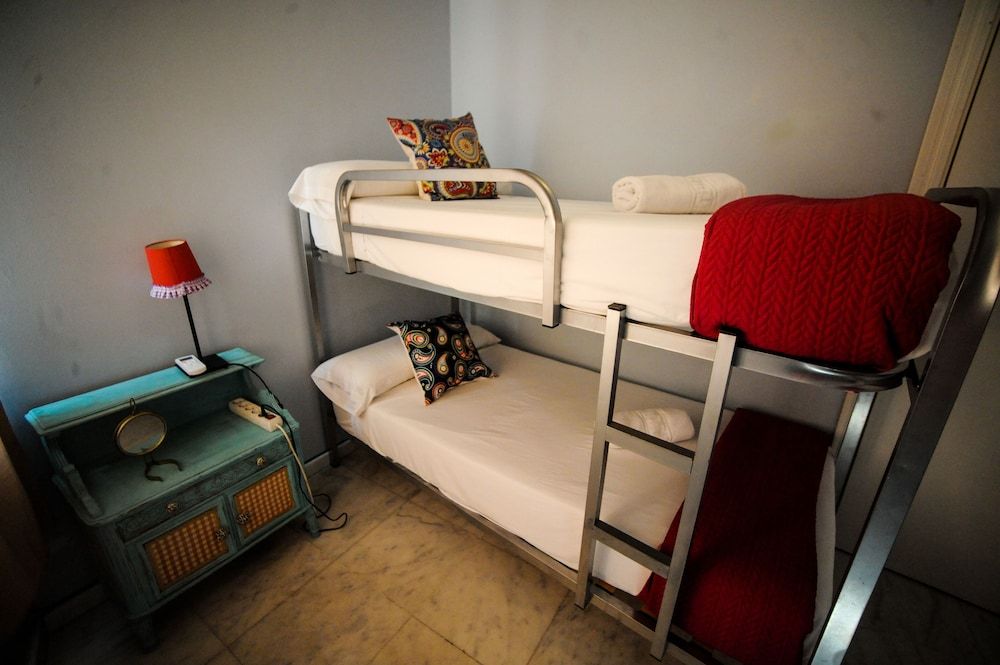 La Flamenka Hostel Double Room, Shared Bathroom 4