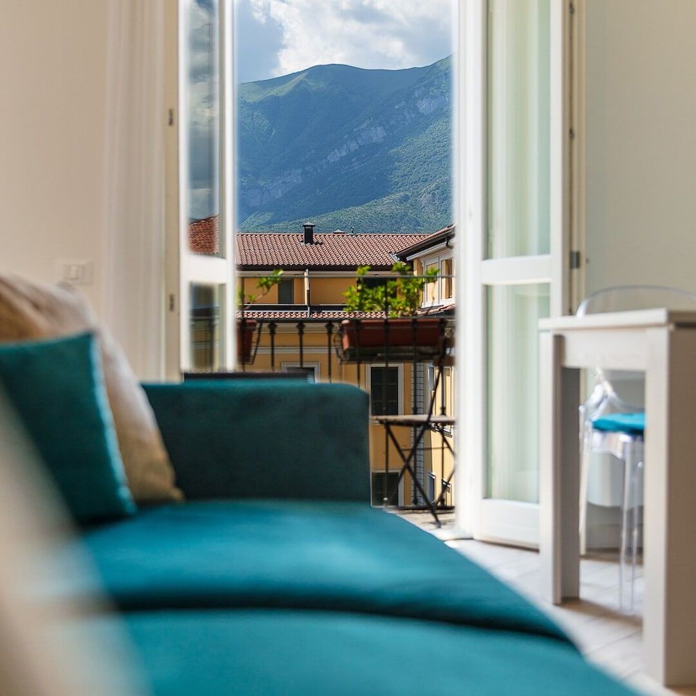 undefined Diamond Apartments