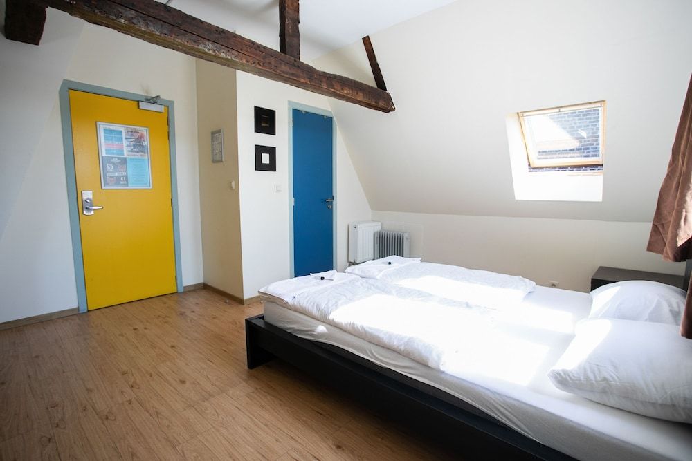Single Room with Private Bathroom