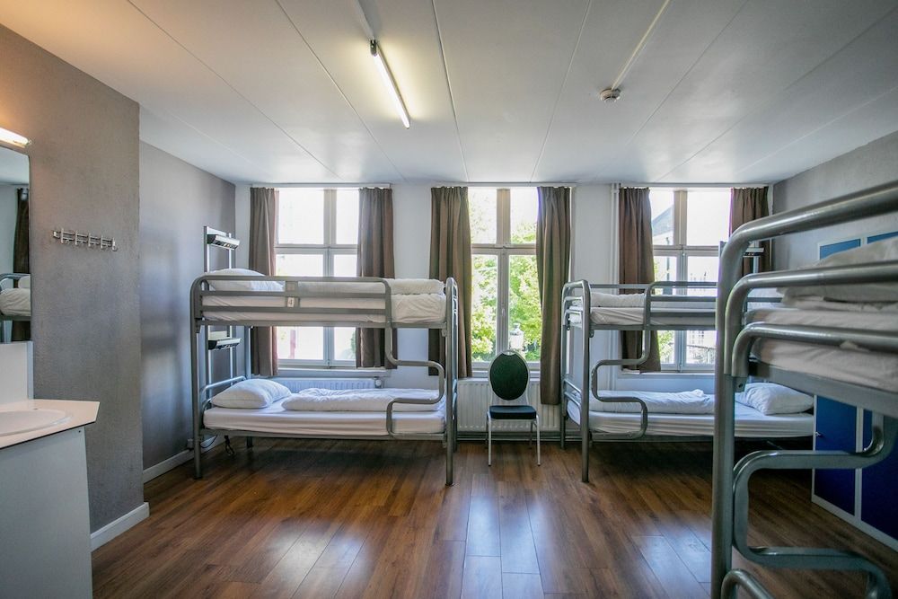 Bed in a 6-Bed Mixed Dormitory