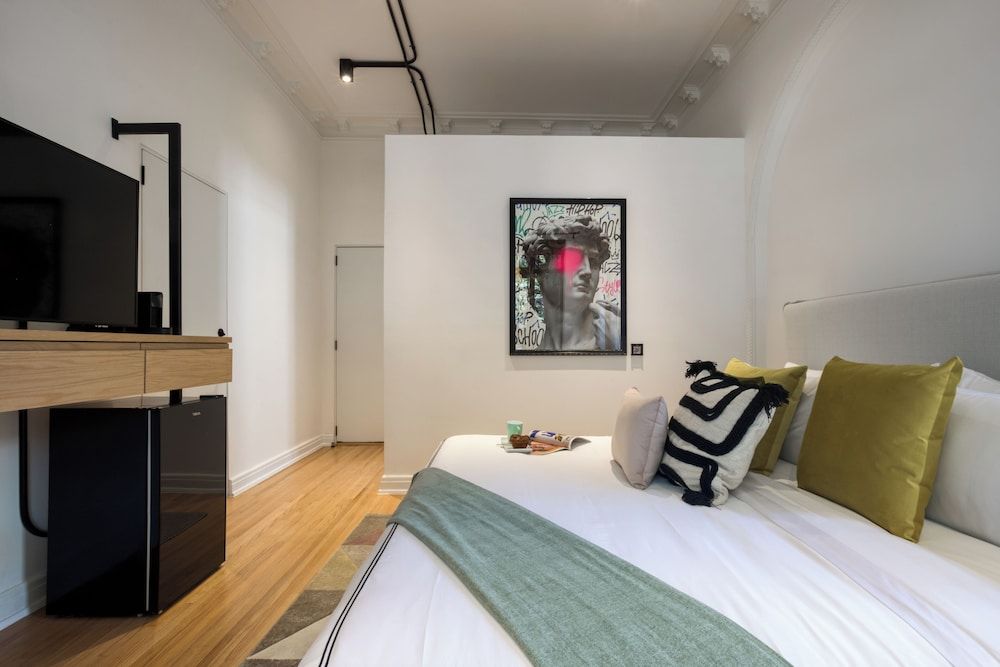 UTOPIC Campos Elíseos by ULIV King David´s Room